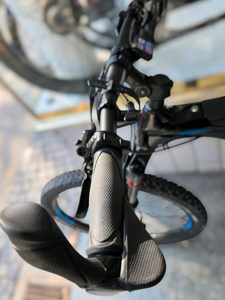 BH ATOMX Carbon