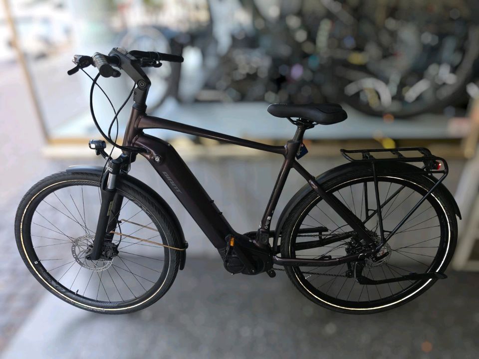 Giant Yamaha