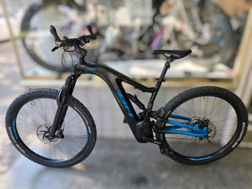 BH ATOMX Carbon